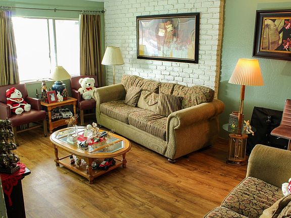 2nd image of 601 Fairview Dr
