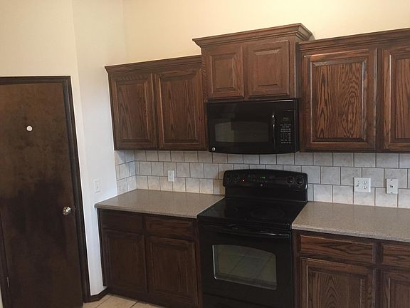 5th image of 2400 Lone Oak Dr