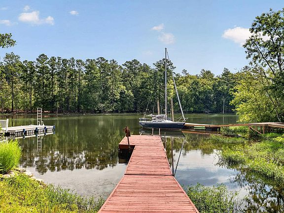 5th image of 432 Lakeshore Dr