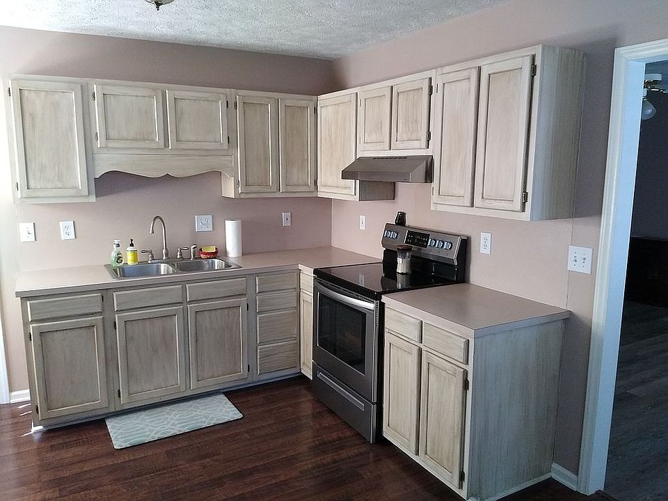 2nd image of 109 Cottonwood Dr