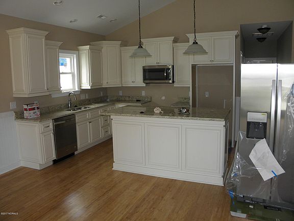 5th image of 2726 W West Beach Drive