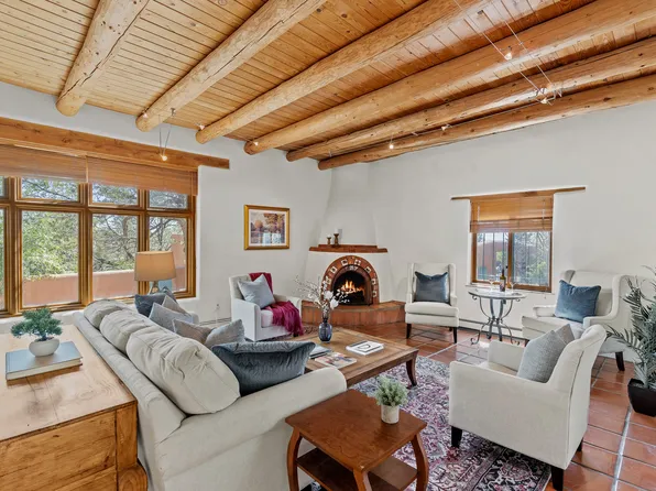 1289 Lejano Ln, Santa Fe, NM 87501