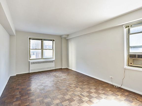 5th image of 415 E 52nd St APT 10AB