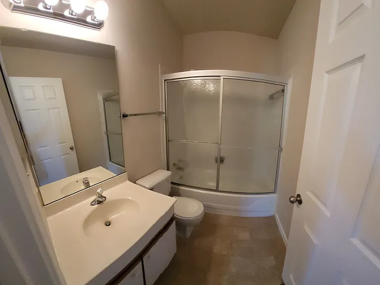 Highland House Villas — Photo 12