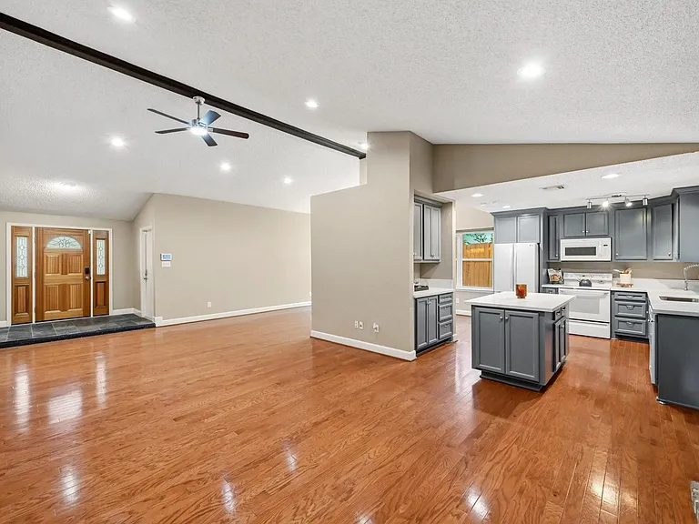 17511 Favor Bend Ct — Photo 12