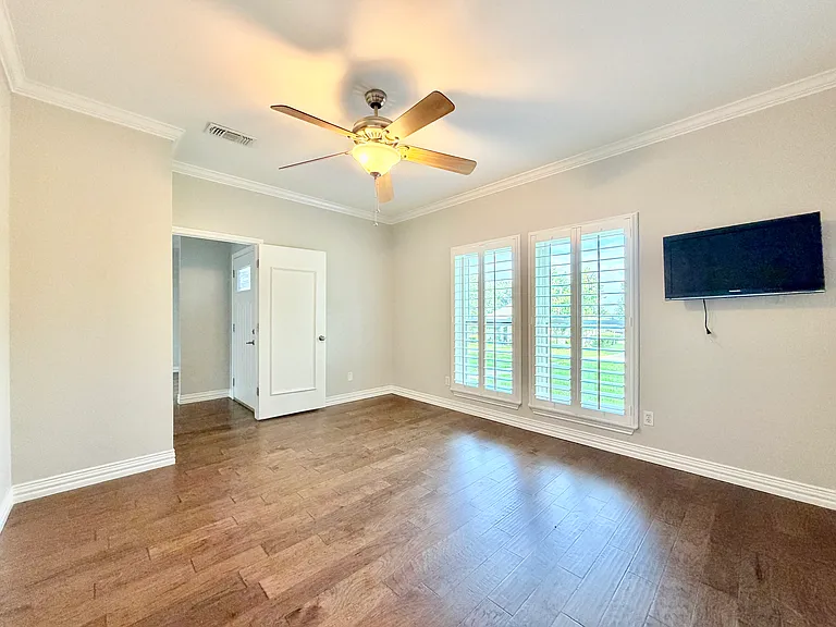 2937 Sweet Briar St — Photo 18
