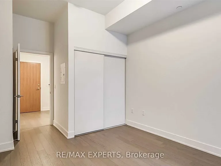 20 Shore Breeze Dr #450 — Photo 22