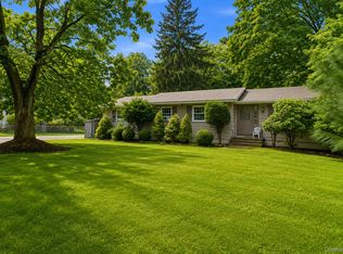 61 S Airmont Rd, Suffern, NY 10901