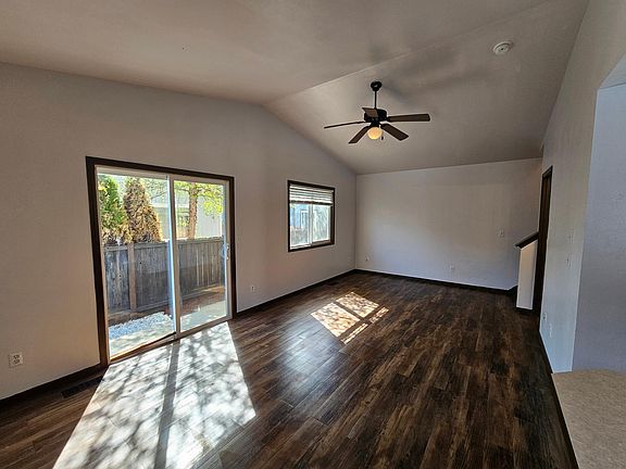 Livingroom with access to backyard