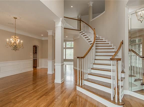 3rd image of 528 Brennan Ln