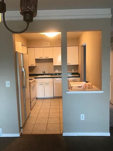 Kitchen all appliance dishwasher ref stove included
