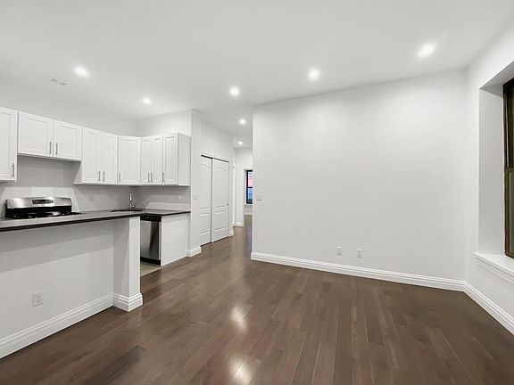 2nd image of 423 W 125th St #4