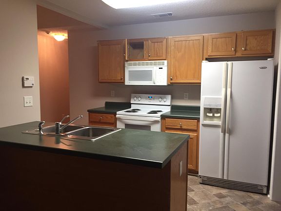 Kitchen, NEW floor, NEW paint
