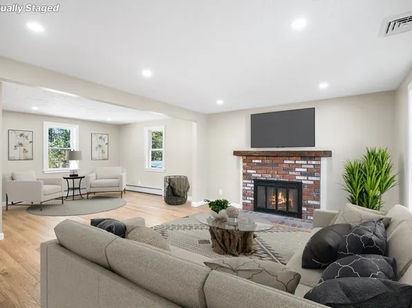 15 Harvard Dr, Plymouth, MA 02360