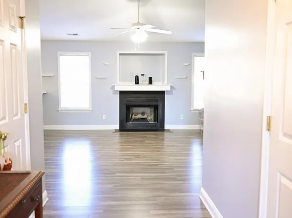 309 Dapper Dan Drive, Sneads Ferry, NC 28460