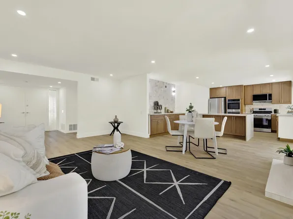 12621 Opimo Dr, San Diego, CA 92128
