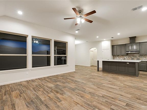 4th image of 5124 Lost Creek Ln