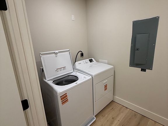 4th image of 4725 Montgomery St APT 1