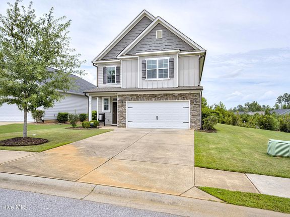 2nd image of 401 Longmeadow Drive
