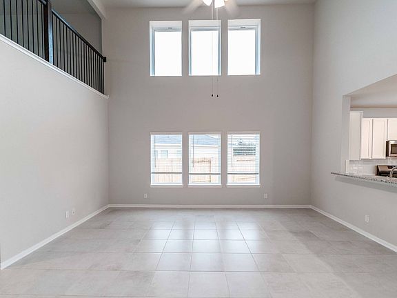 4th image of 3125 Waxwing Dr