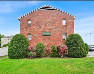 1304 Elm St APT 3C, West Springfield, MA, 01089