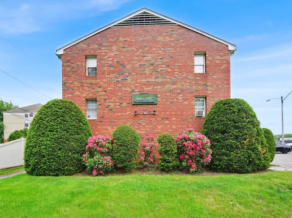 1304 Elm St APT 3C, West Springfield, MA 01089