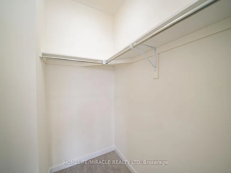 33 Country Club Dr — Photo 15