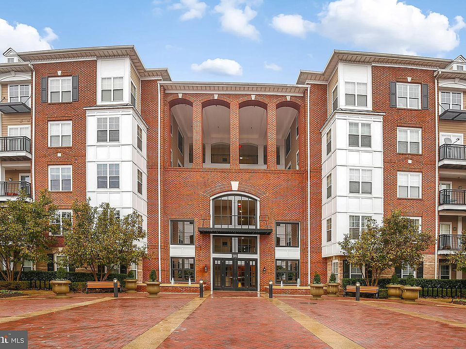 1st image of 501 Hungerford Dr APT 458