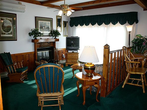 2nd image of 3561 Eckel Dr