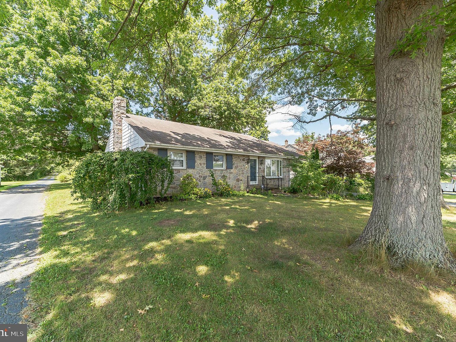 925 Grosstown Rd, Stowe, PA 19464 Zillow