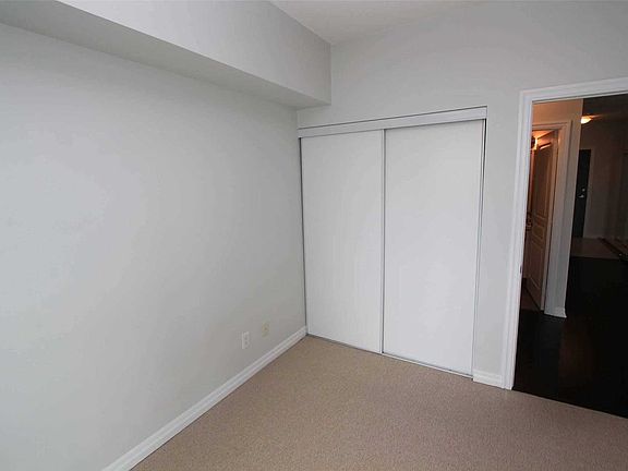 5th image of 223 Webb Dr #2408