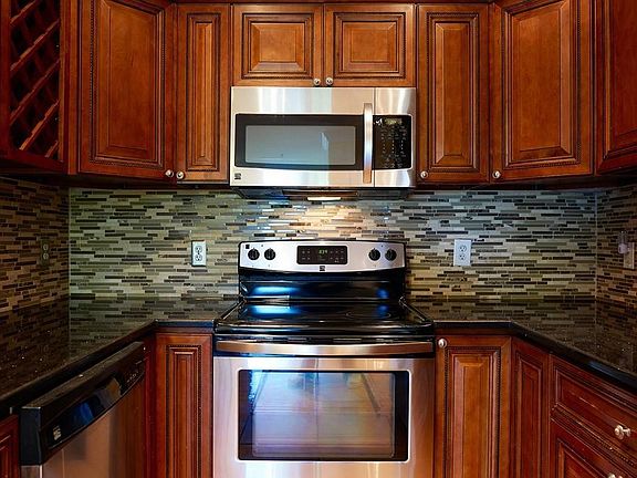 5th image of 84 Aborn St Unit 1203