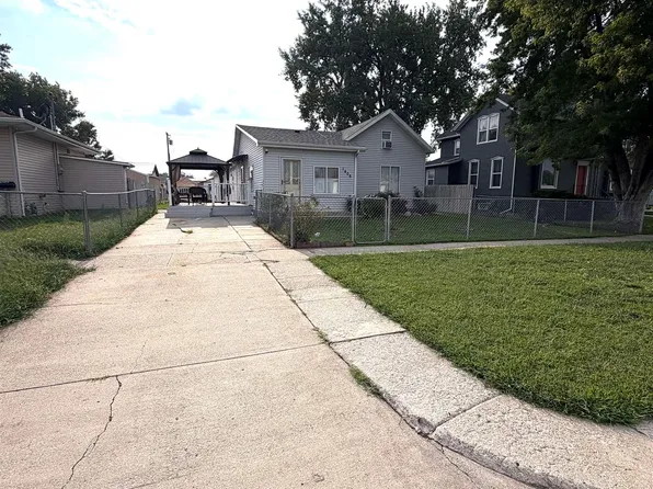 1406 Blaine St, Norfolk, NE 68701