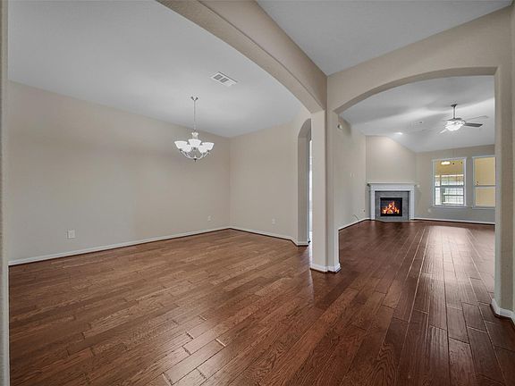 5th image of 25208 Forest Ledge Dr