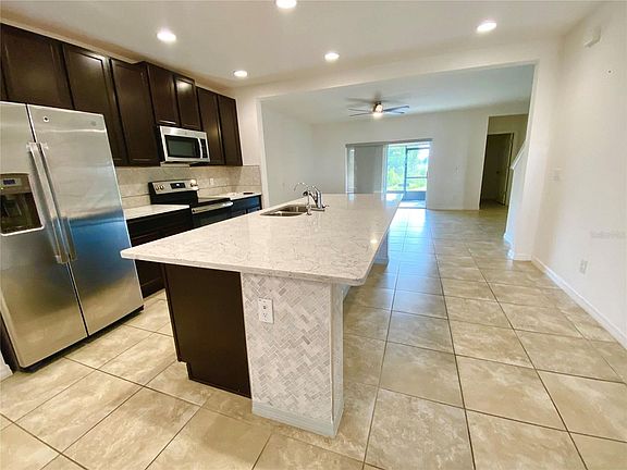 4th image of 251 Annabelle Way
