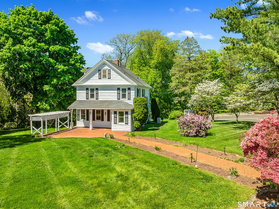 1st image of 286 Daniels Farm Road