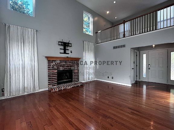 3rd image of 210 Cascade Terrace Dr