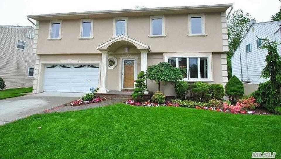 1st image of 10 Heritage Ct