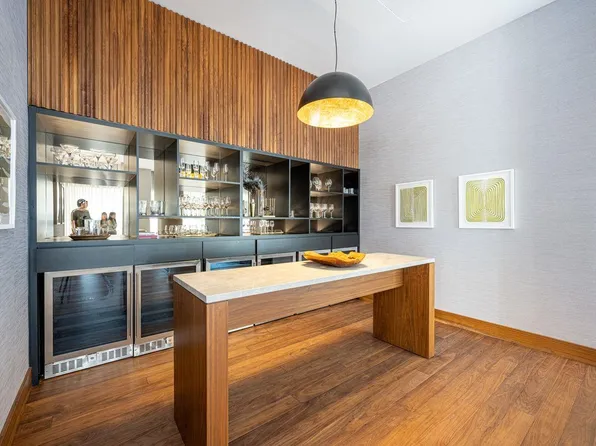 75 Park Lane South image 45 of 50