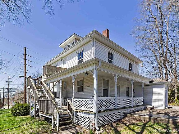 3rd image of 900 Perry Ave