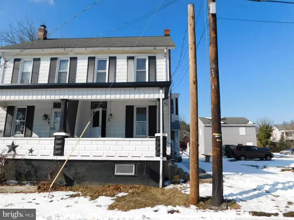 16 Church St, Bechtelsville, PA 19505