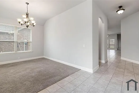 3 bed, 2054 sqft, $2,400 — Photo 2