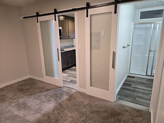 2nd image of 920 Main St #5