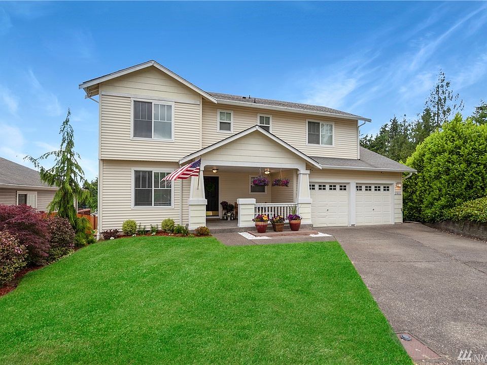 Beautiful home at the end of a quiet cul de sac in Auburn's Riverwalk neighborhood