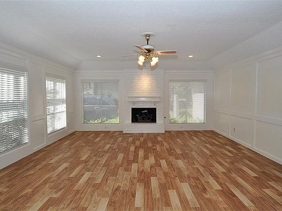 5th image of 2126 Pine River Dr