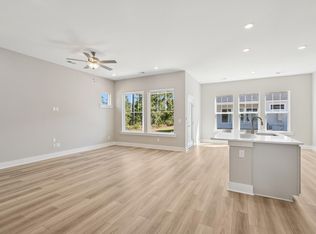 330 Trailmore Ln, Summerville, SC 29486