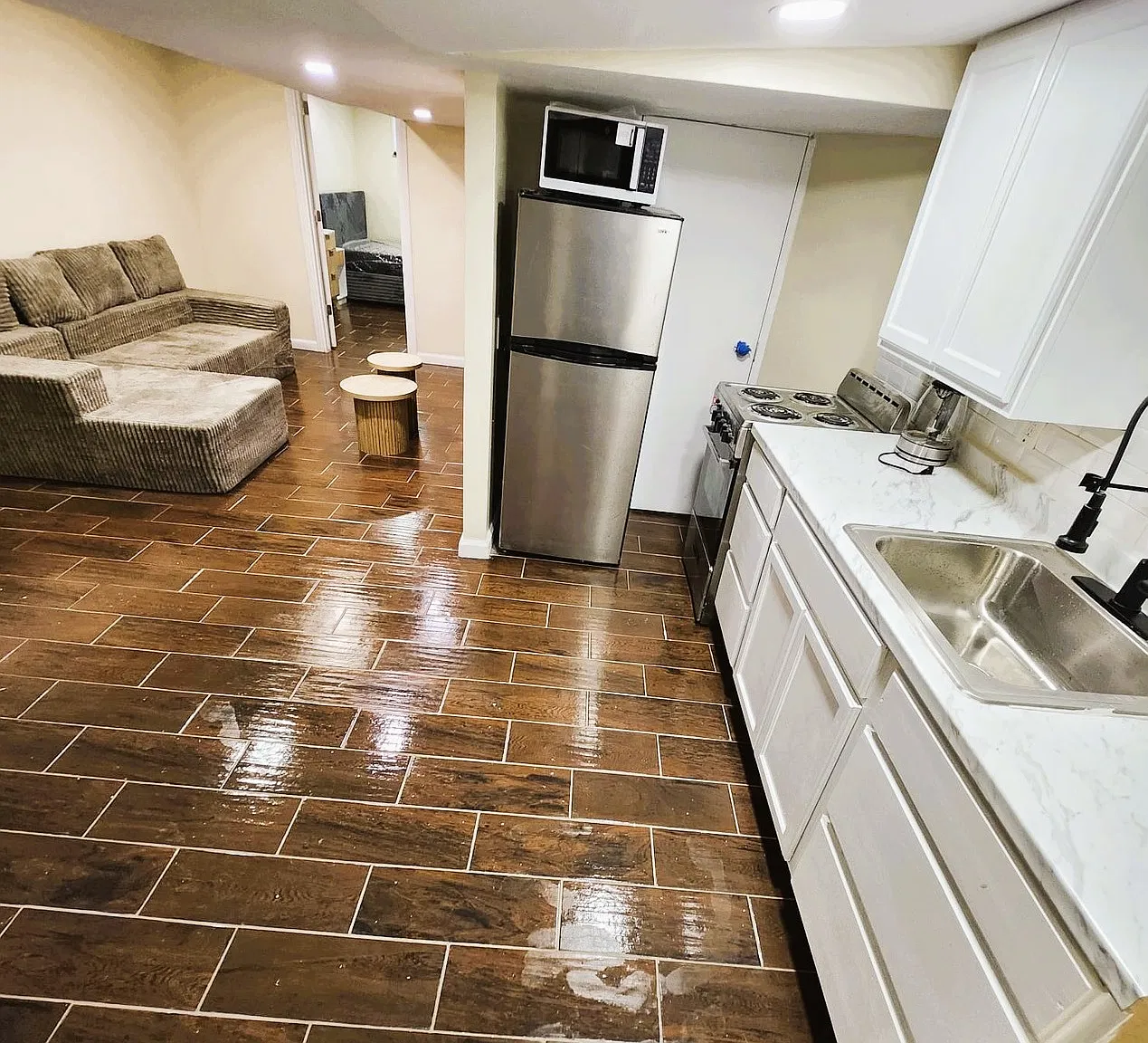 2 bed, $2,100 — Photo 2