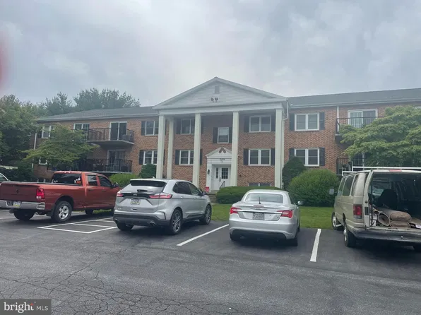2109 Cedar Run Dr, Camp Hill, PA 17011