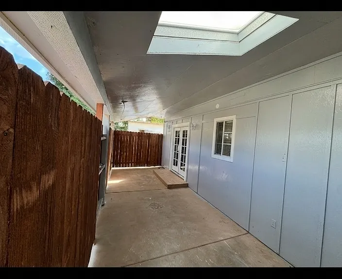 935 W 3rd Ave #1 — Photo 7