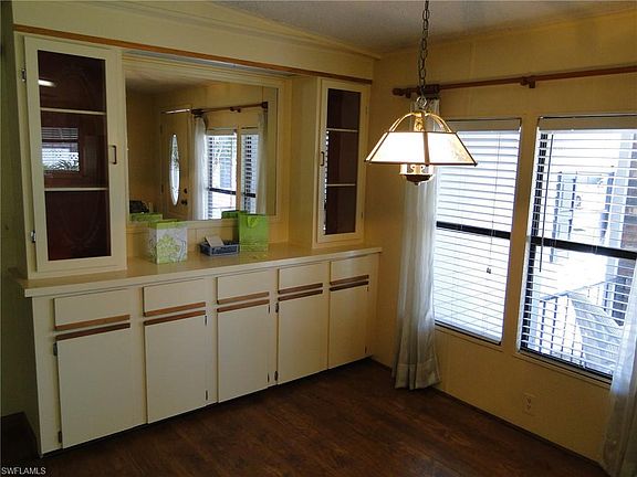 5th image of 10086 Broken Woods Ct